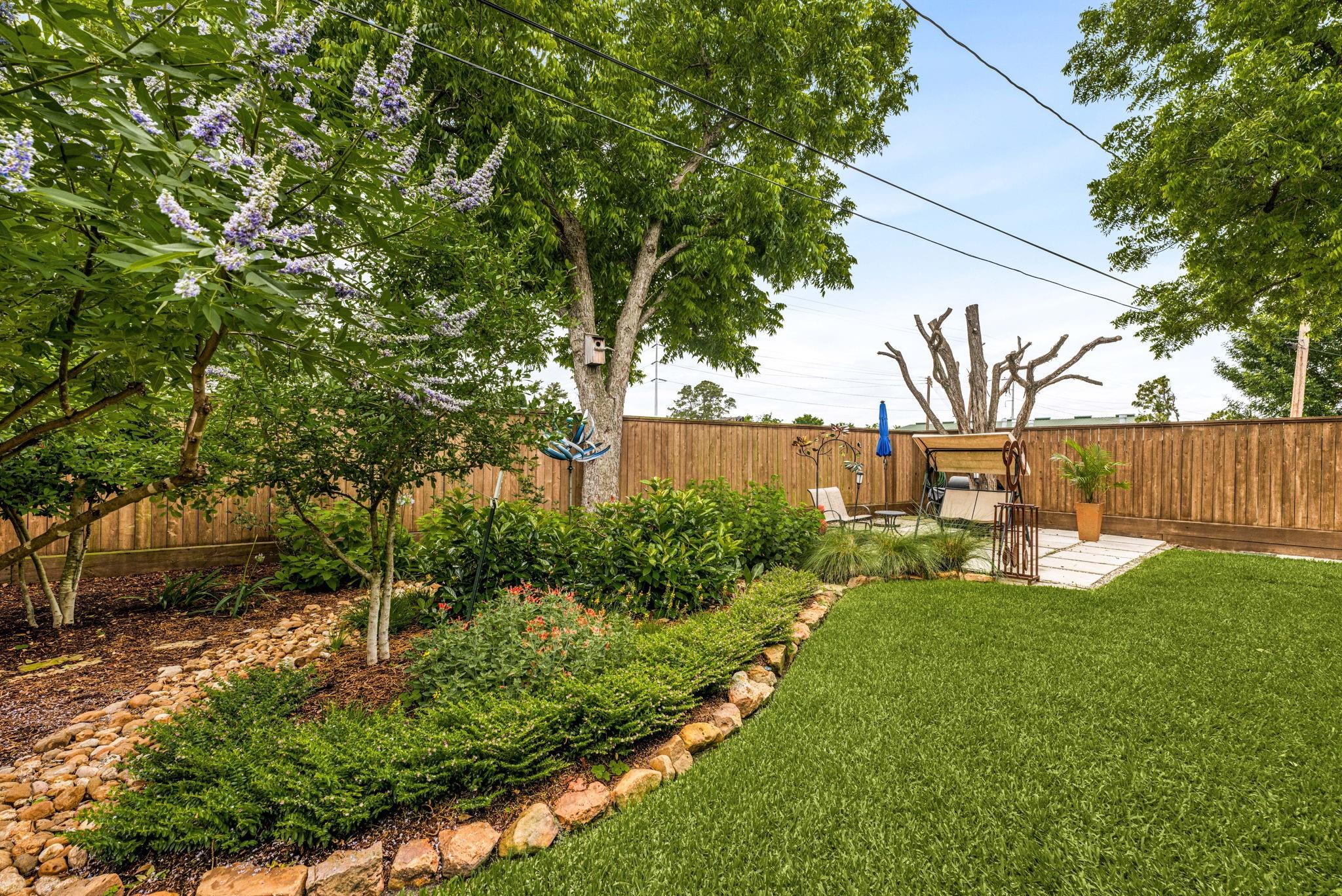 1639 Du Barry Lane