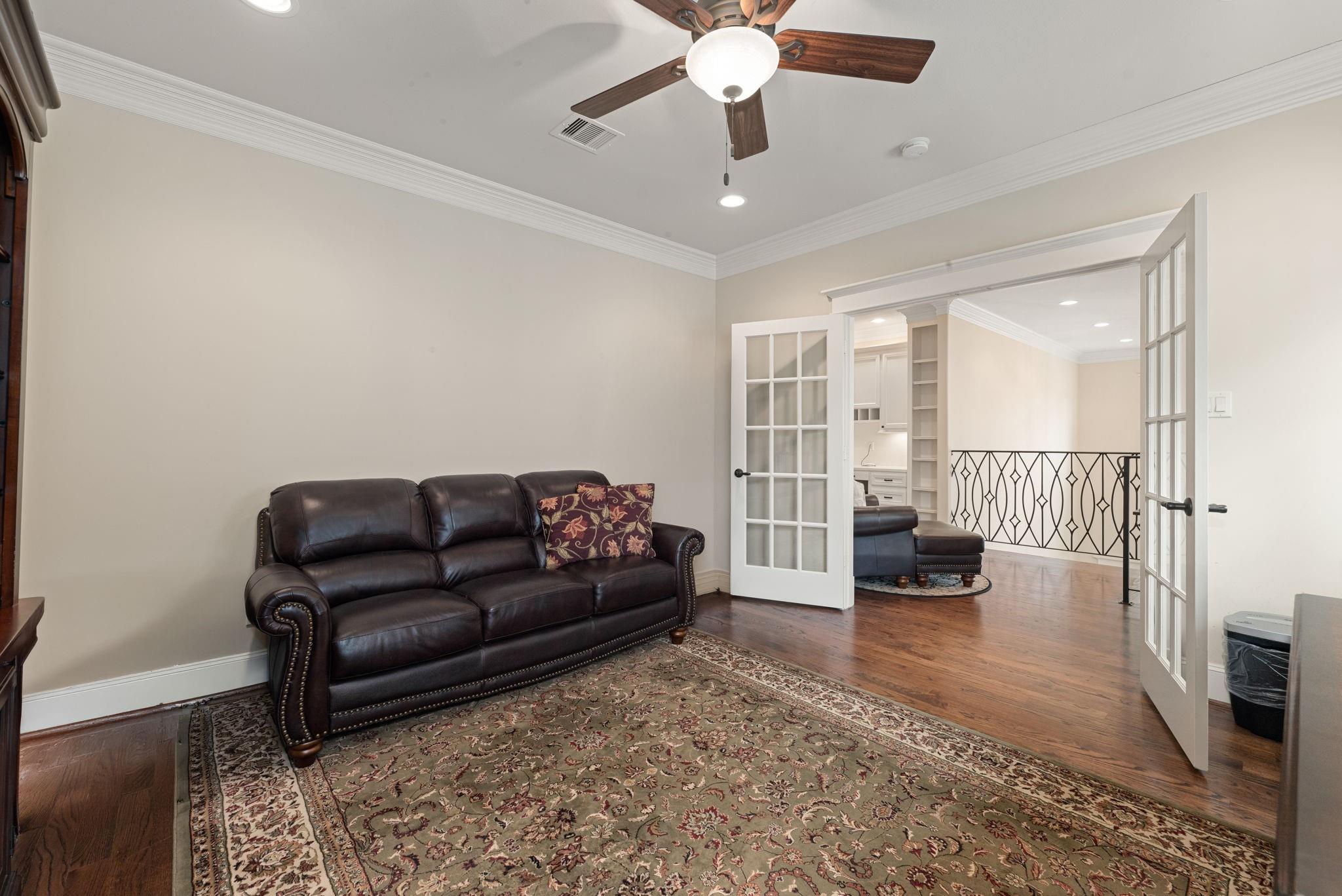 1639 Du Barry Lane