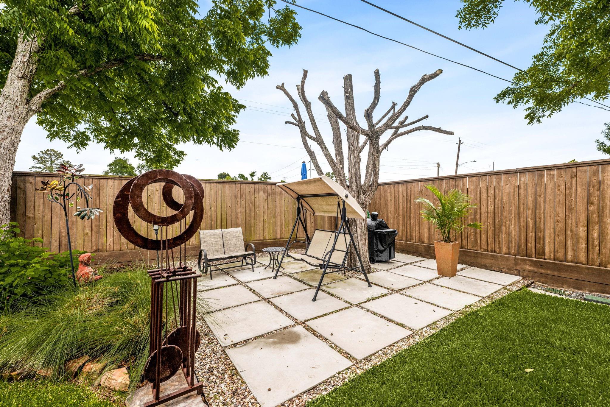 1639 Du Barry Lane