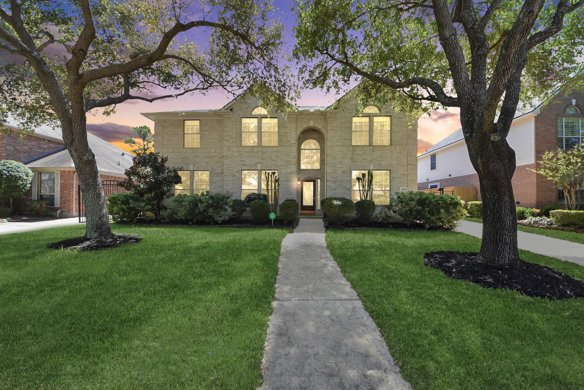 12815 Dadebrook Court