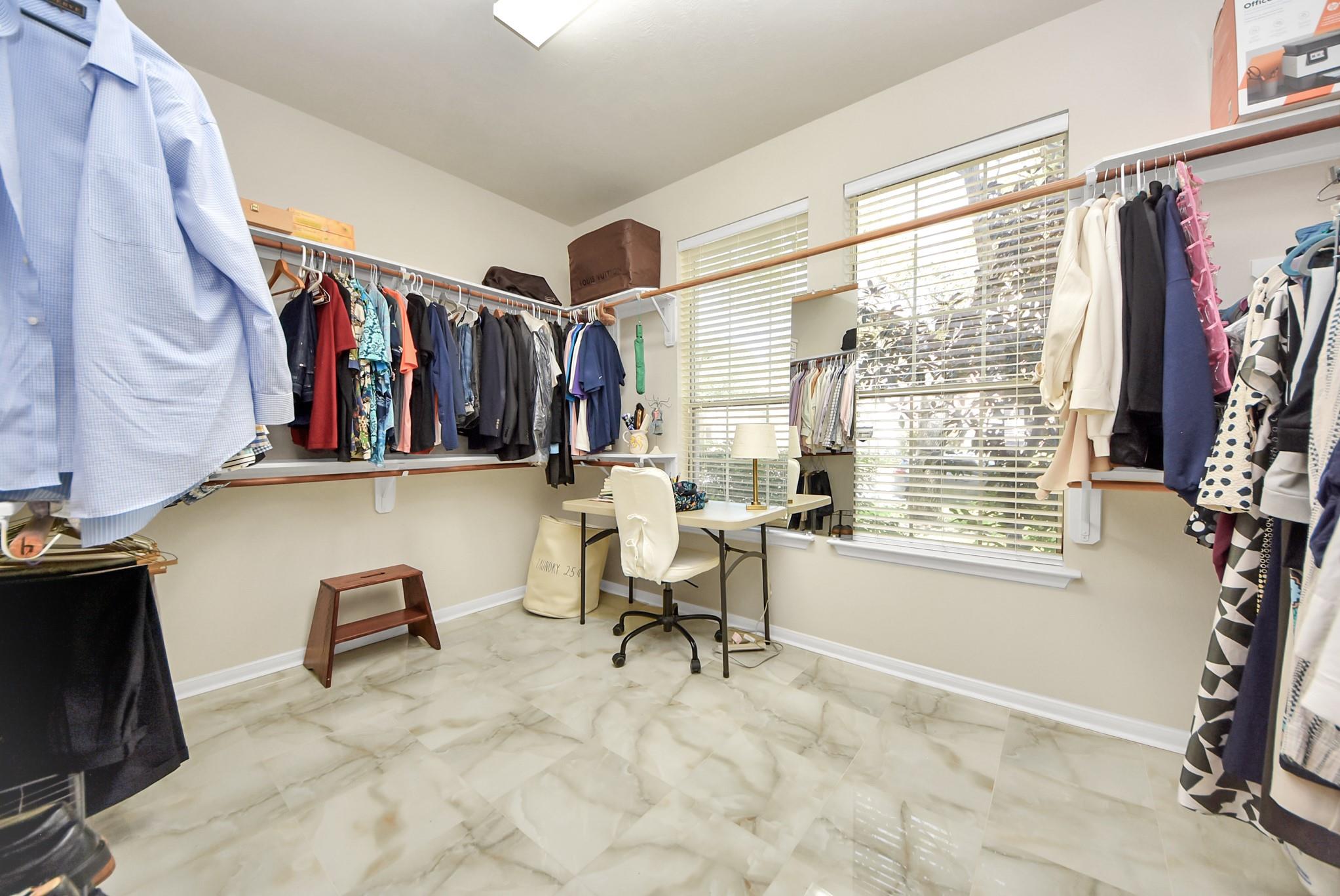 12815 Dadebrook Court