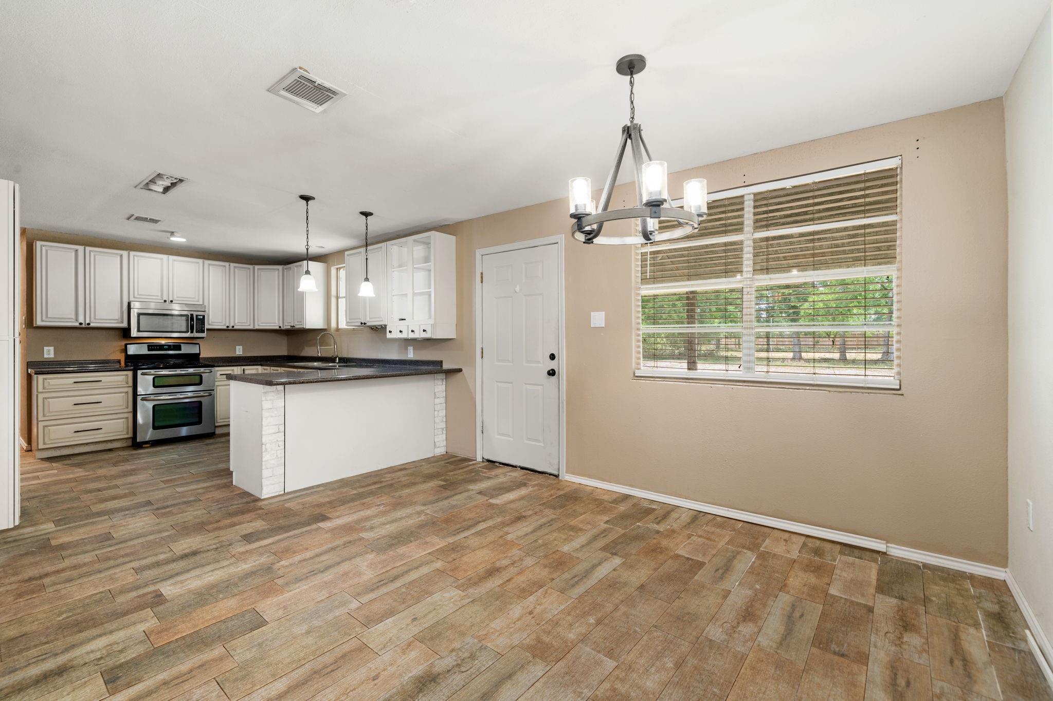 12914 Manor Drive