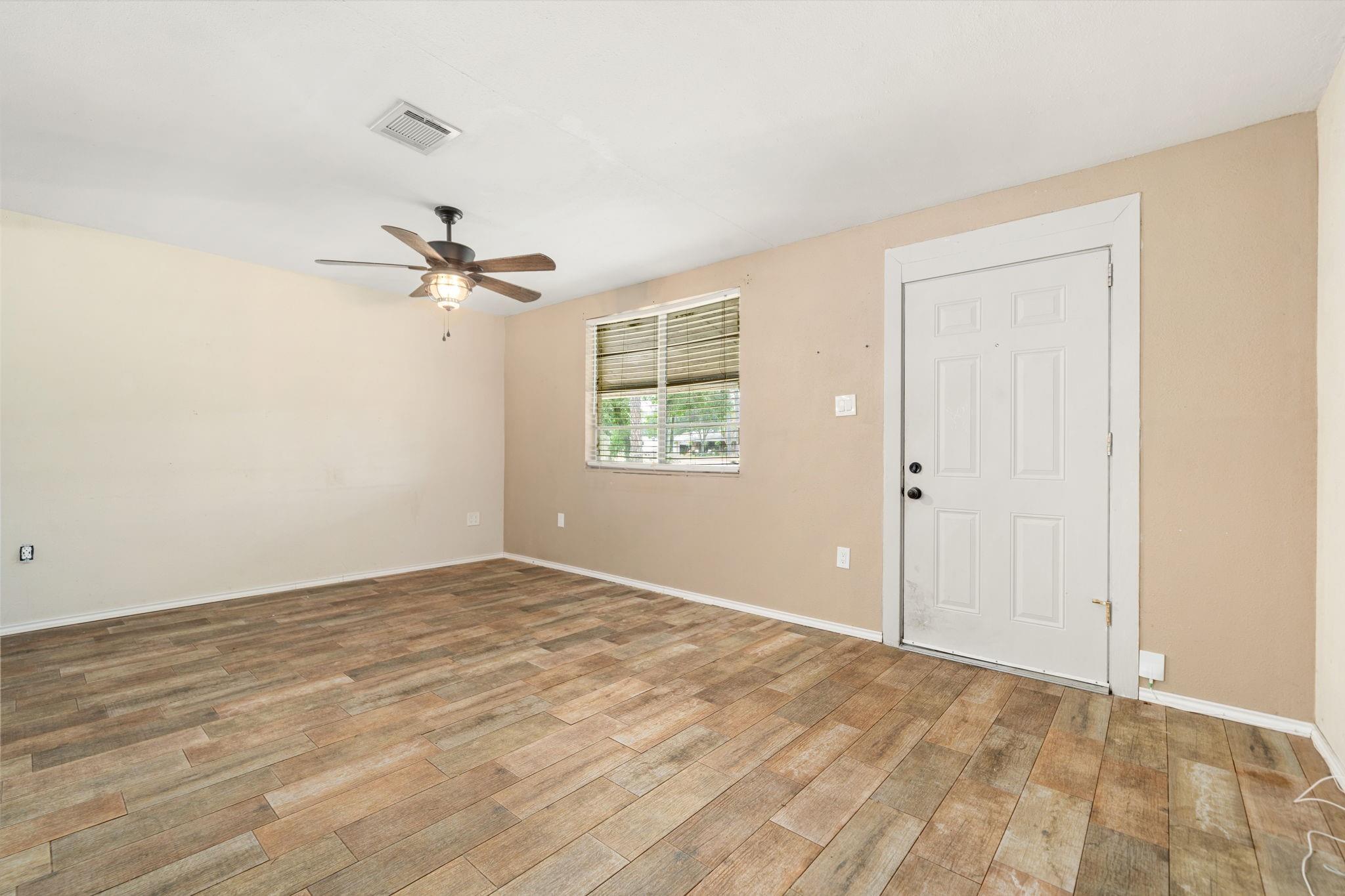 12914 Manor Drive