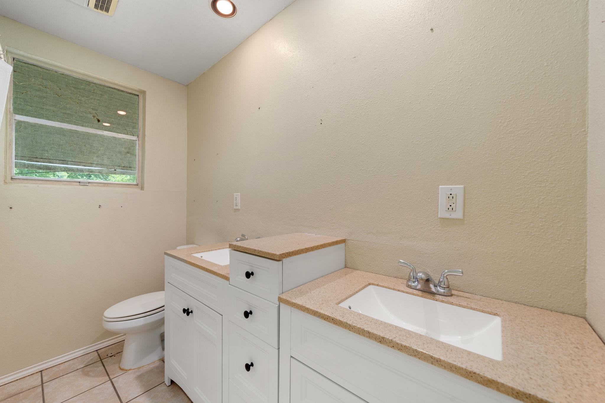 12914 Manor Drive
