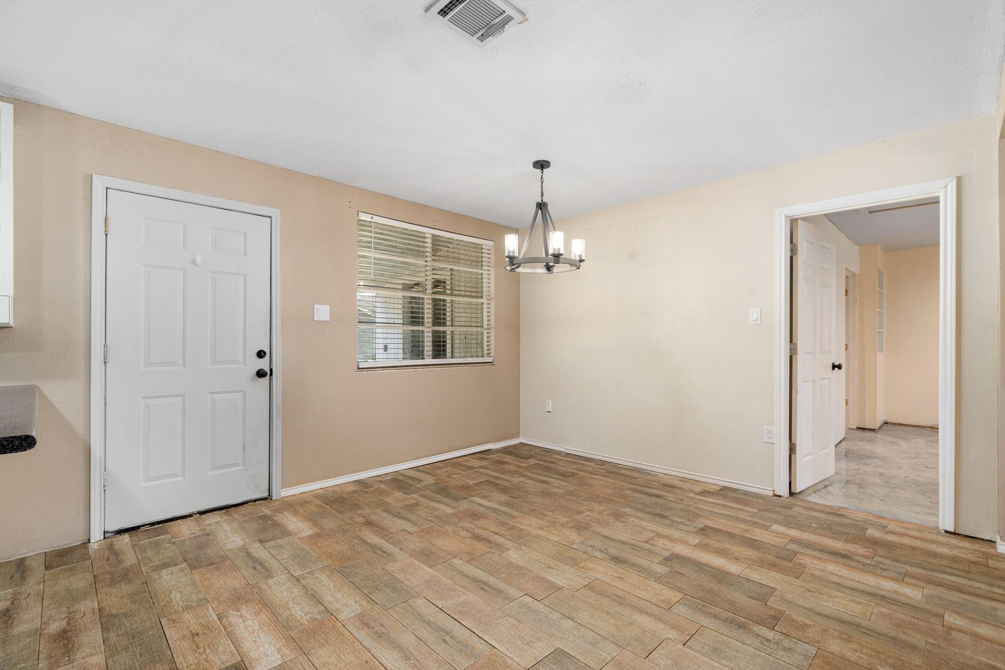 12914 Manor Drive