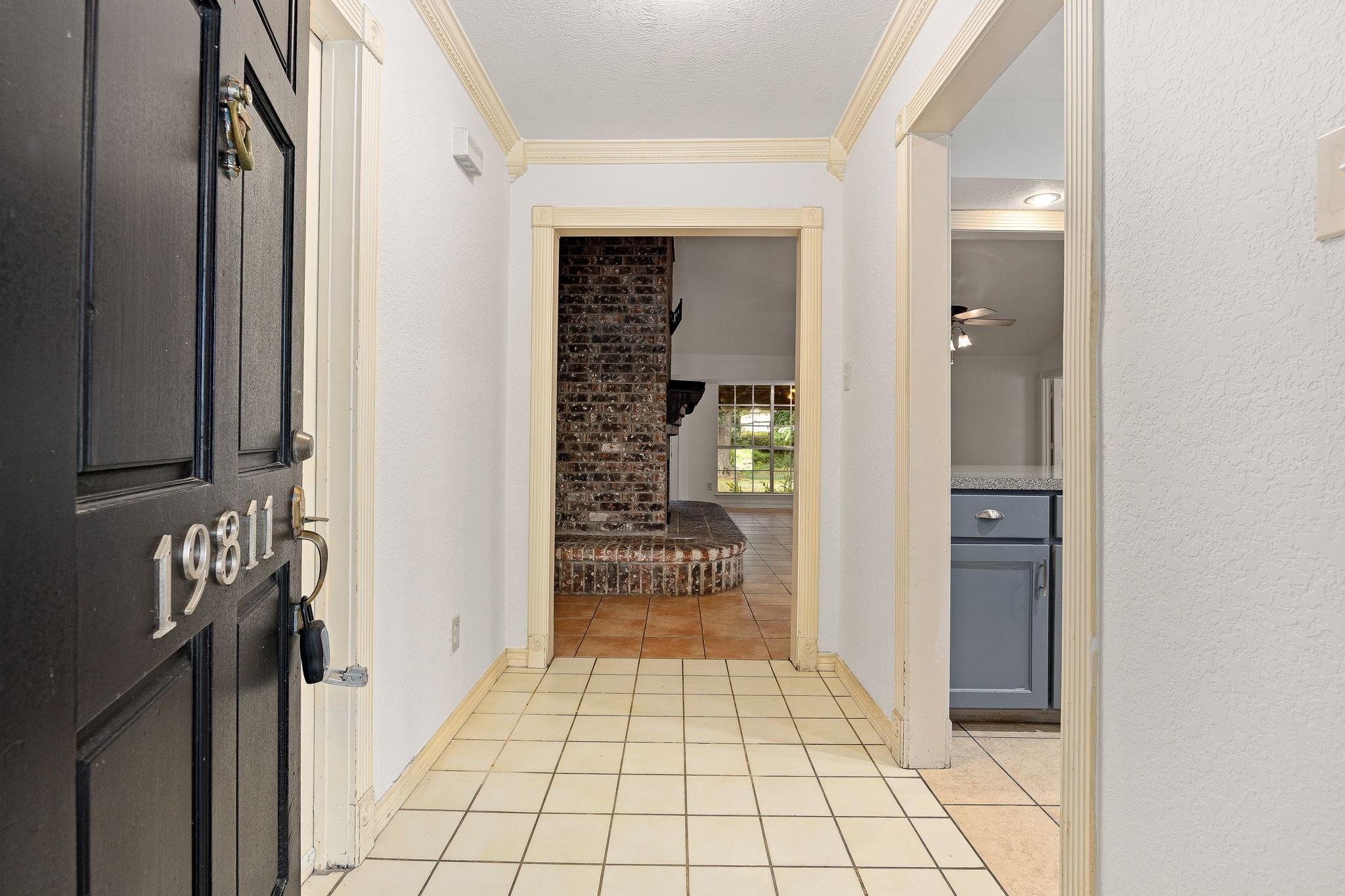 19811 Sagging Oaks Drive