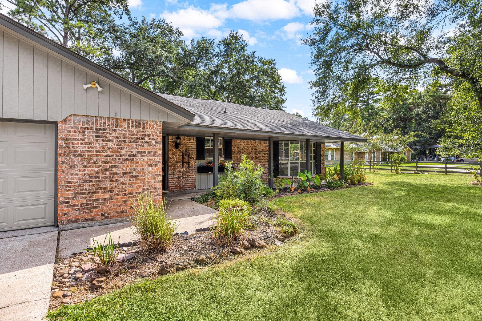 19811 Sagging Oaks Drive