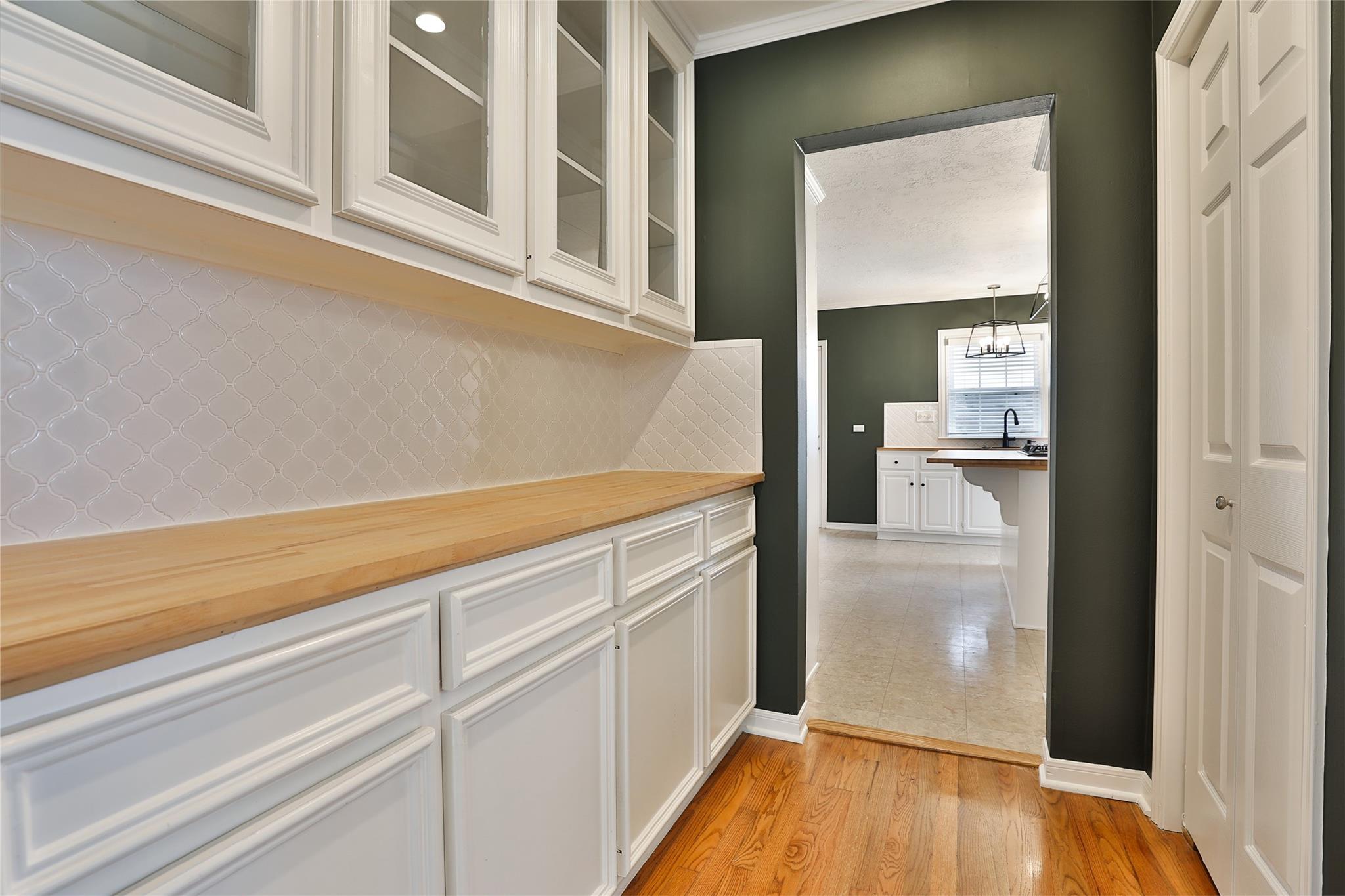 423 W 32nd Street
