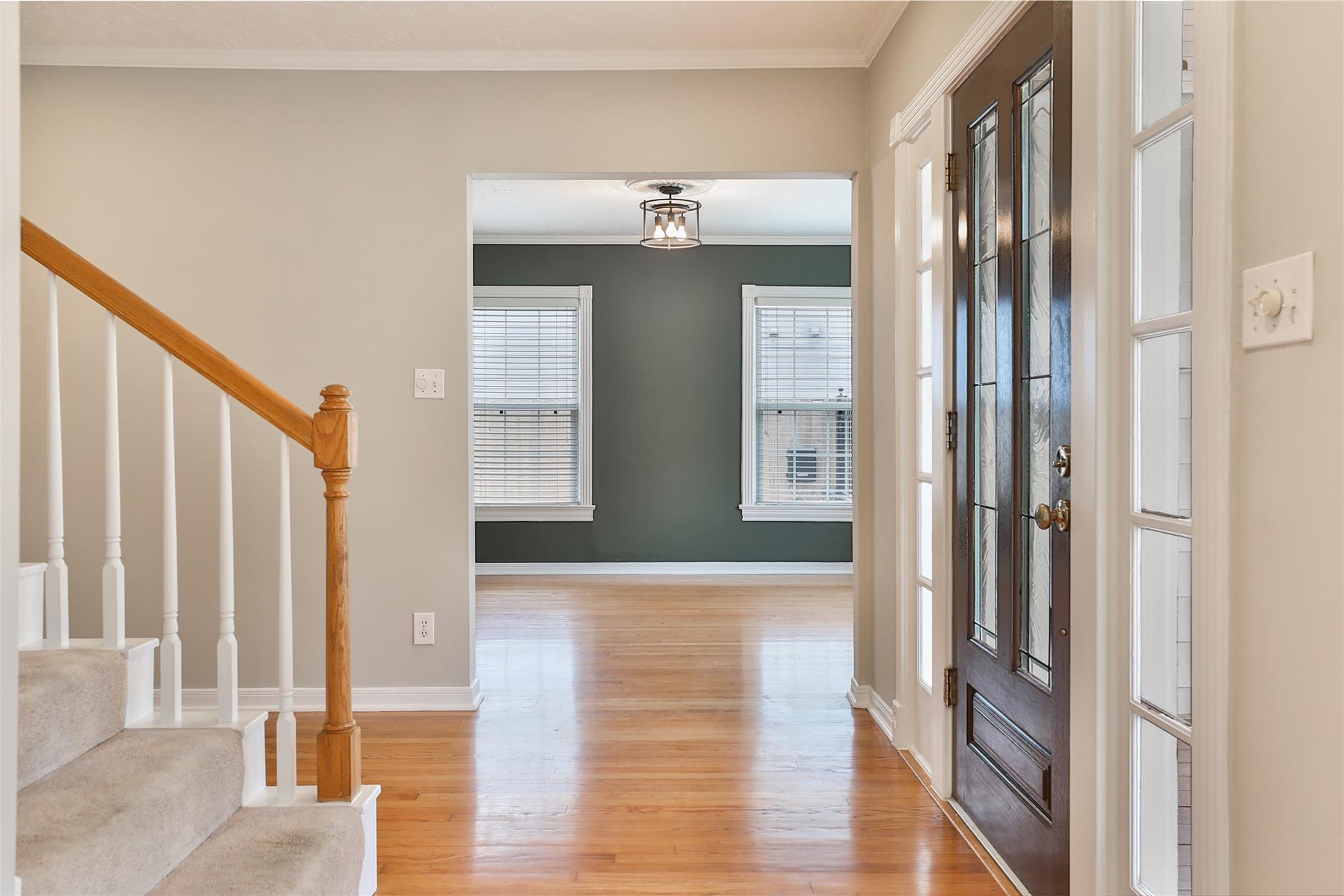 423 W 32nd Street