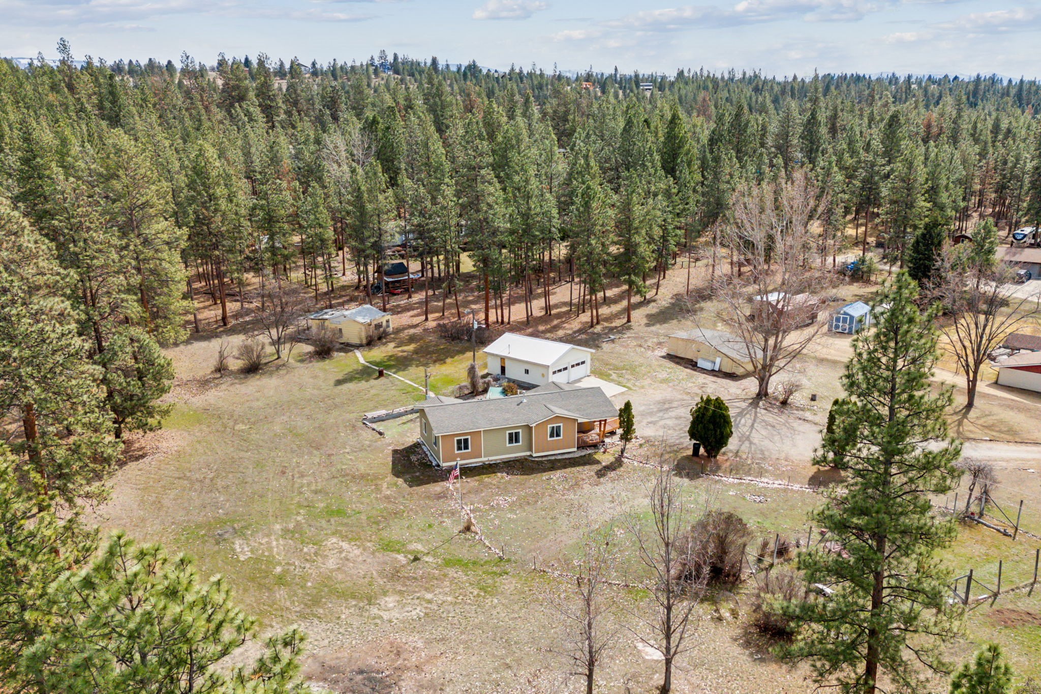 5622 Eastside Highway