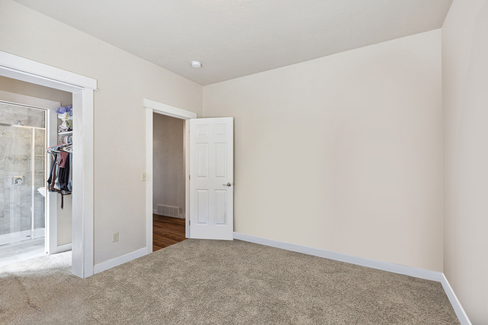 5622 Eastside Highway