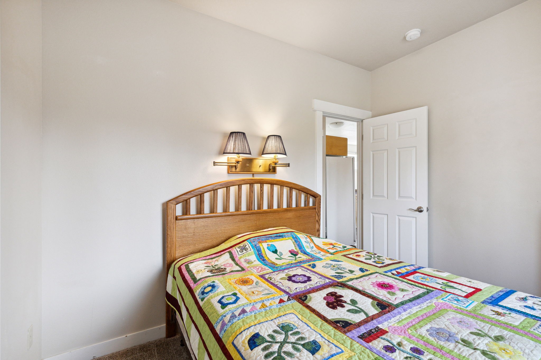 5622 Eastside Highway