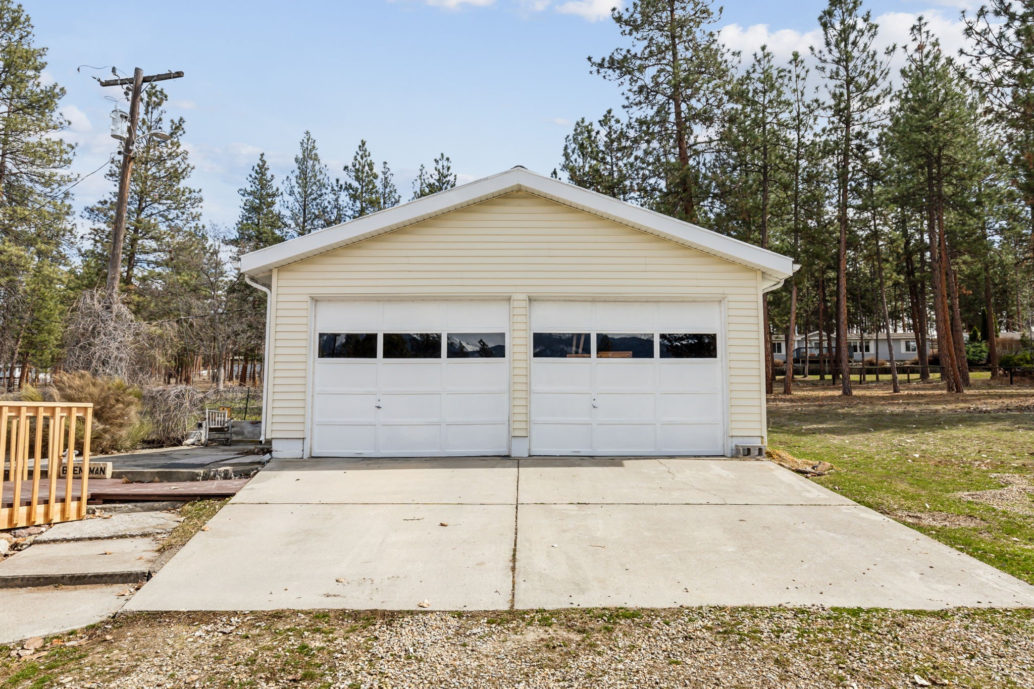 5622 Eastside Highway