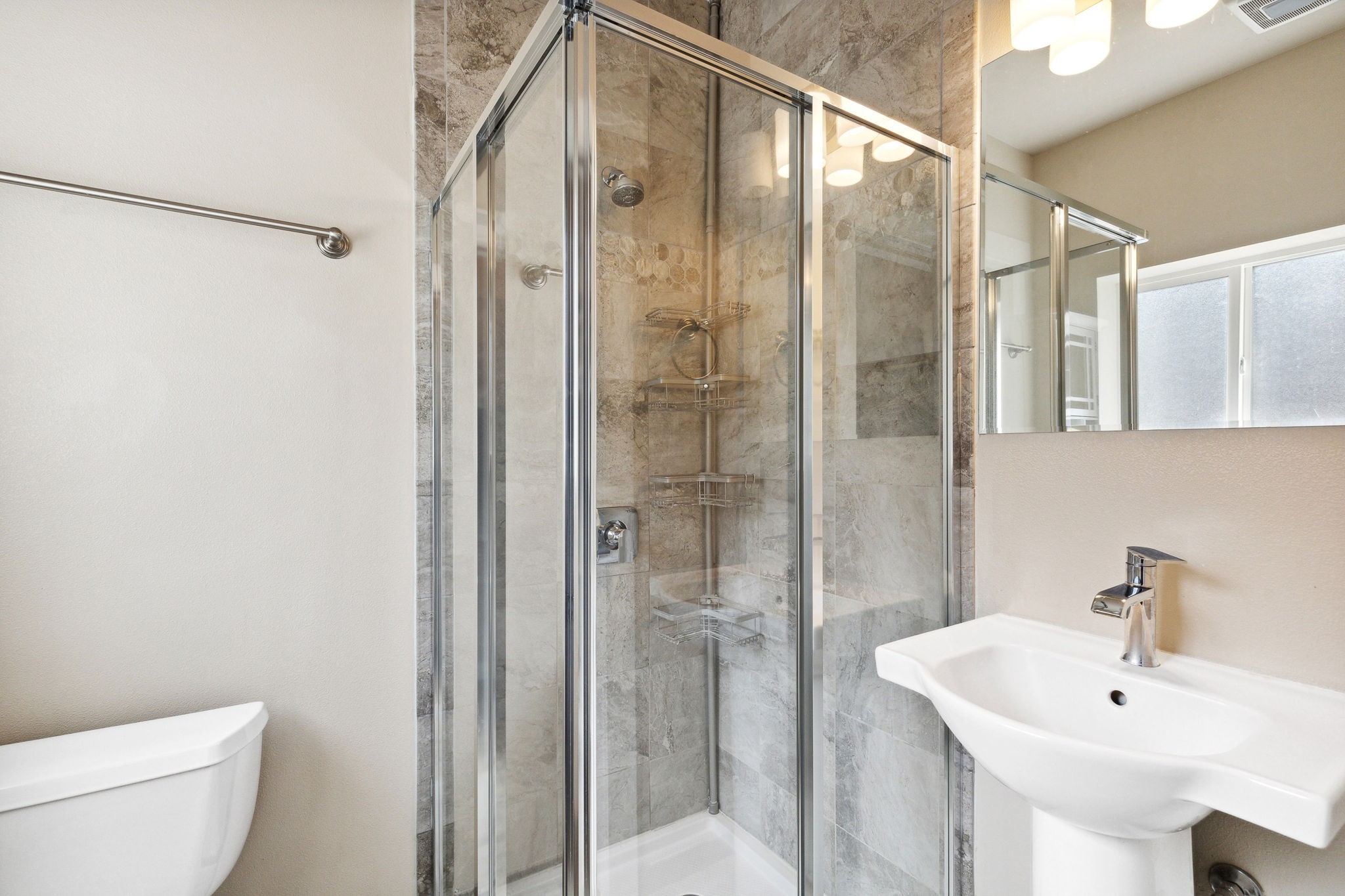 5622 Eastside Highway