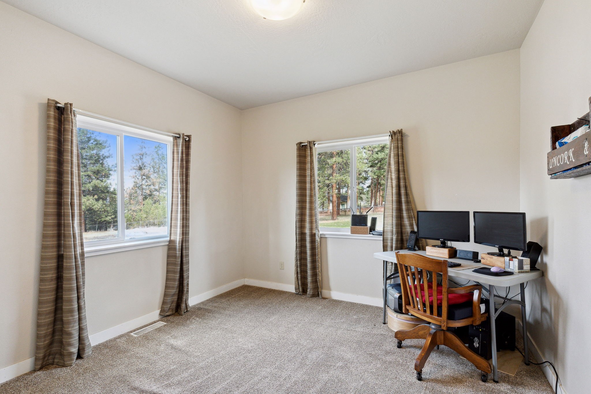 5622 Eastside Highway