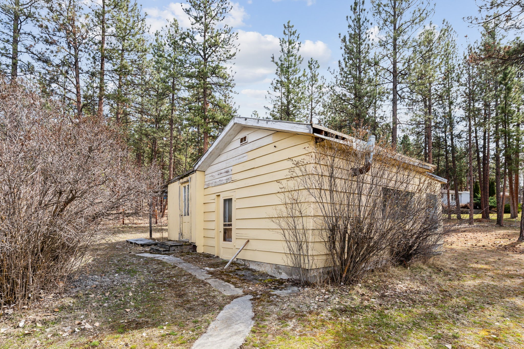 5622 Eastside Highway