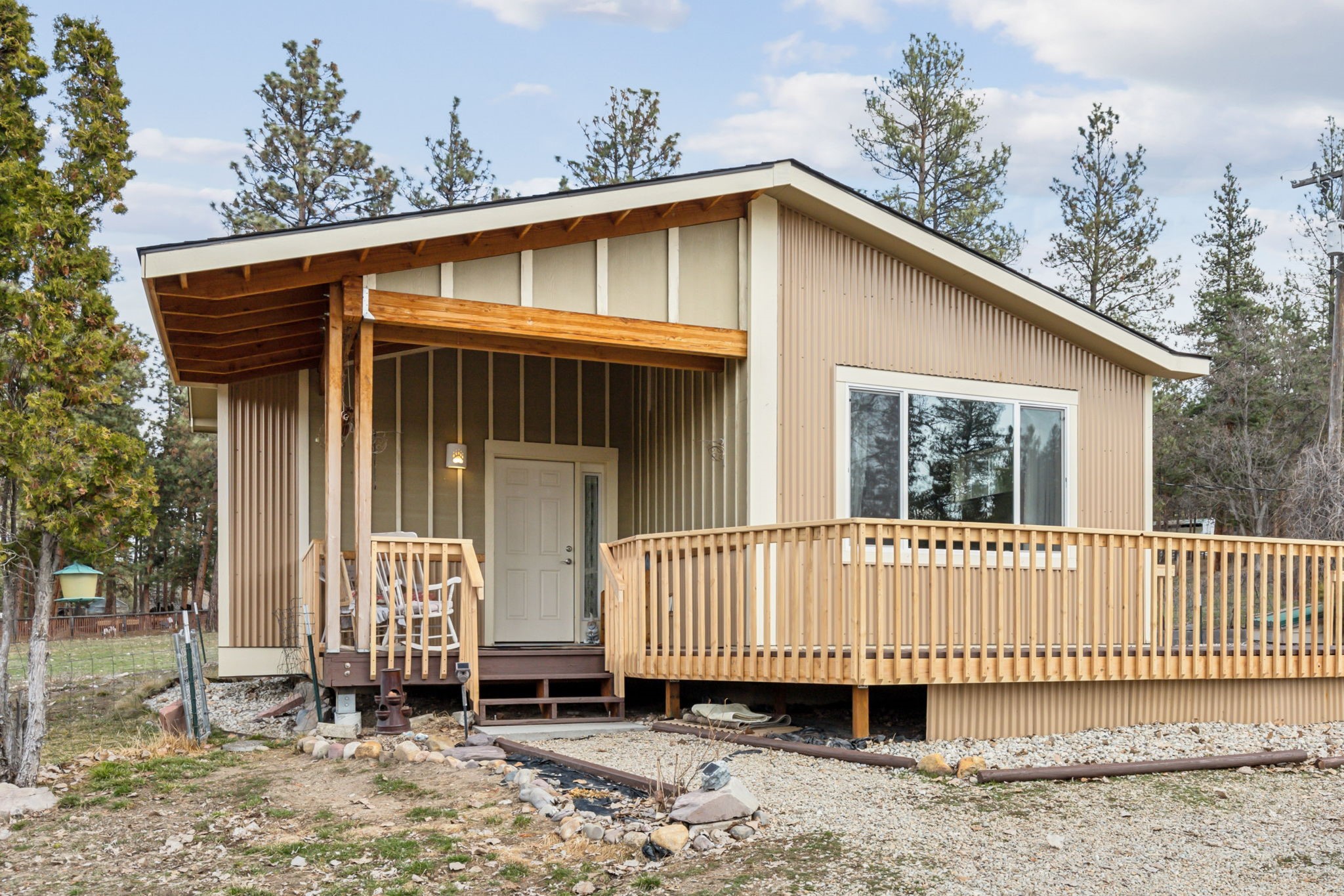 5622 Eastside Highway