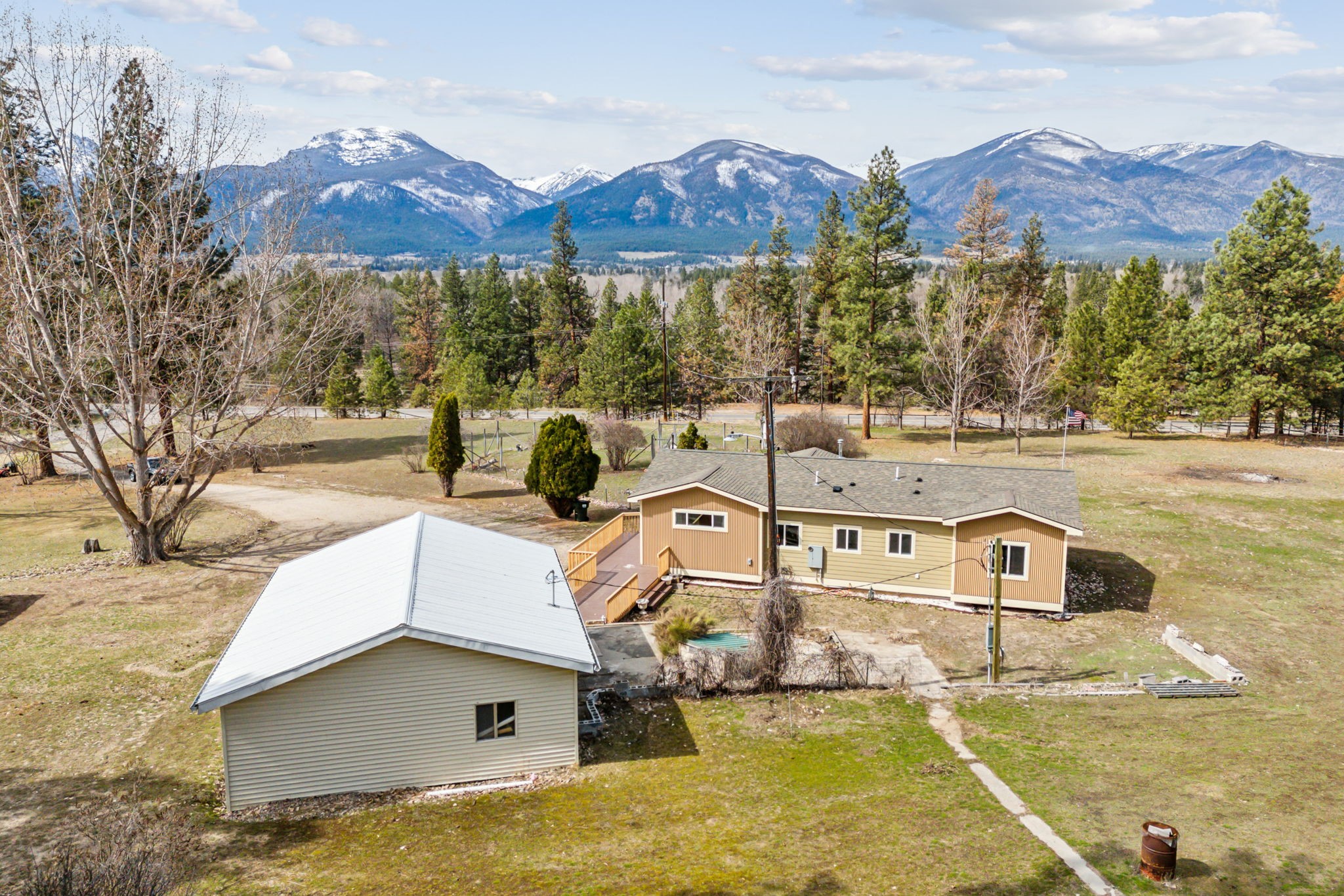 5622 Eastside Highway