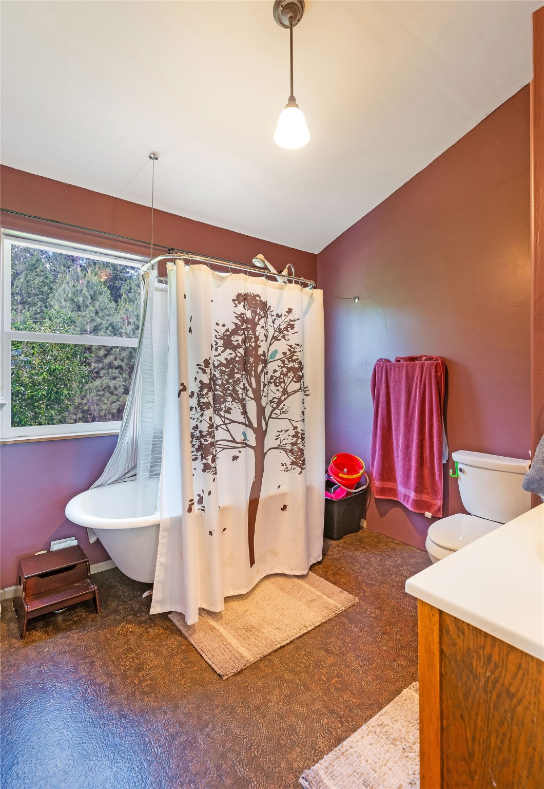 5230 Lower Martin Lane