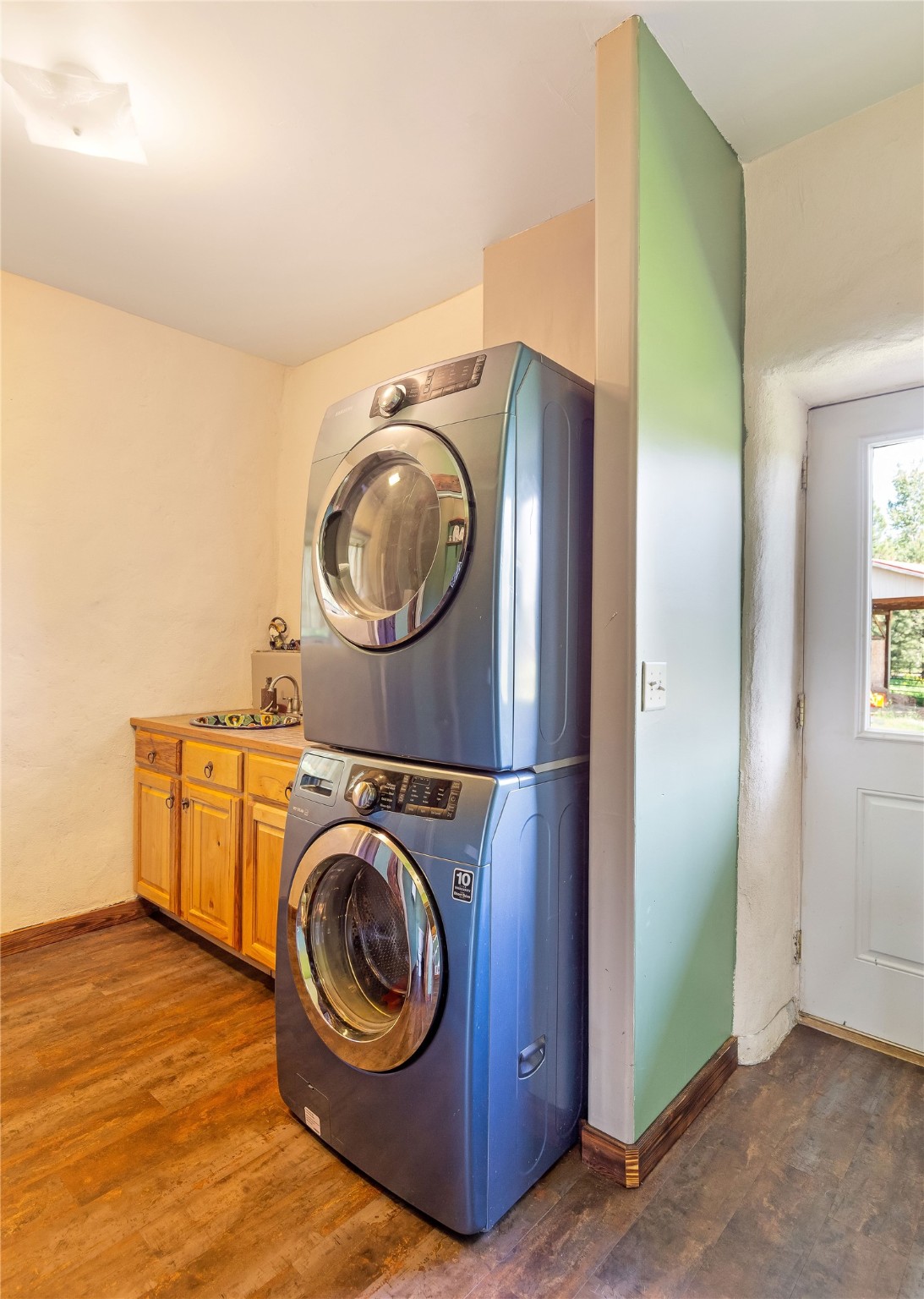 5230 Lower Martin Lane