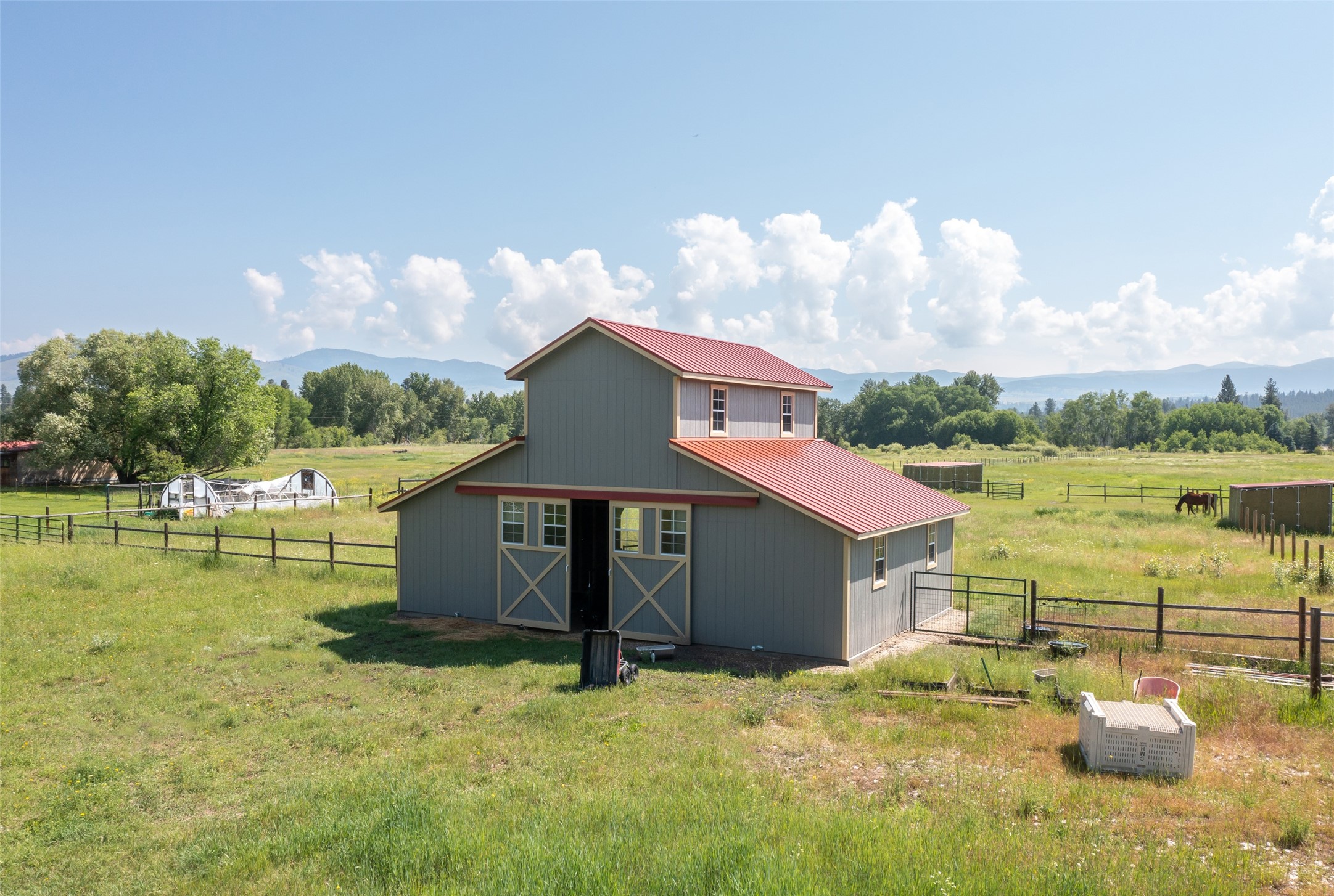 5230 Lower Martin Lane