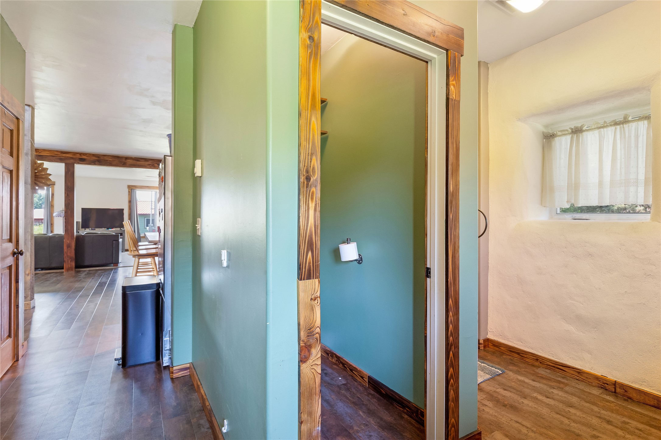 5230 Lower Martin Lane