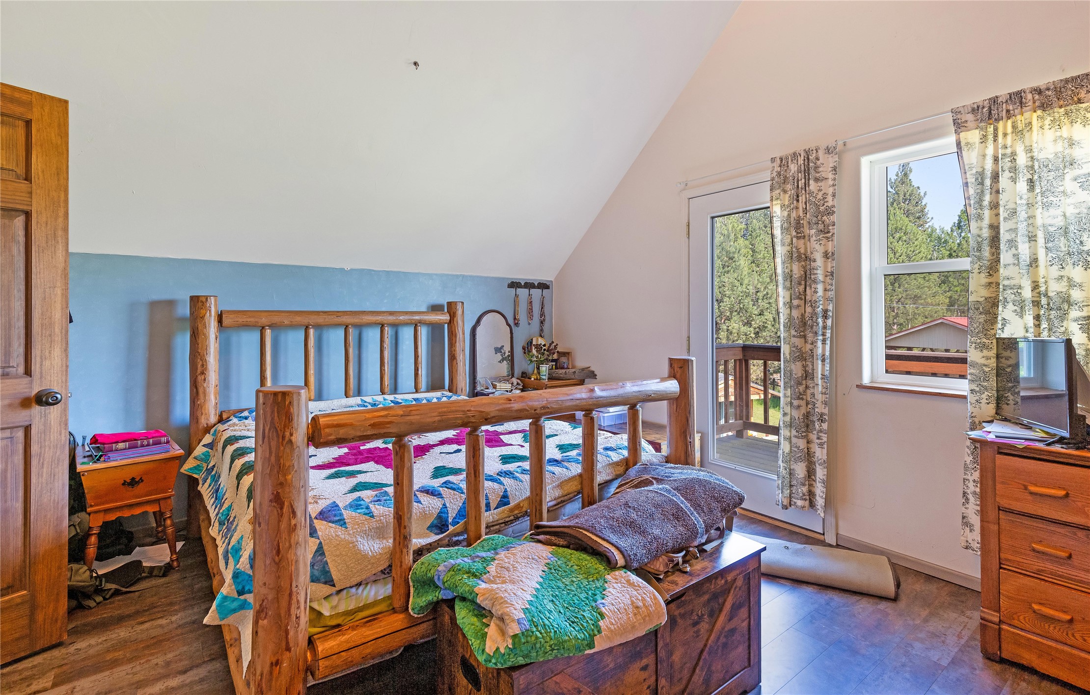 5230 Lower Martin Lane