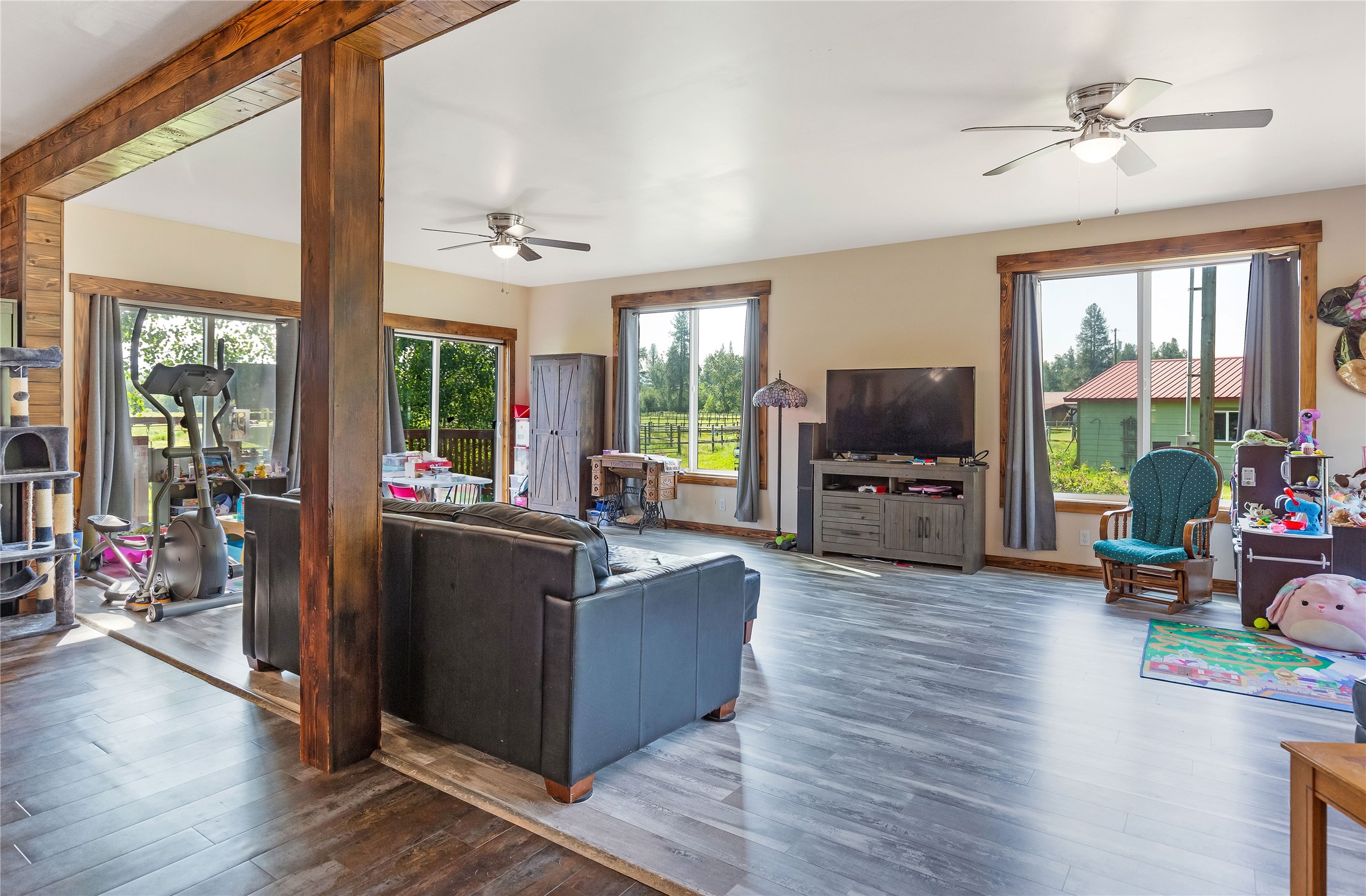 5230 Lower Martin Lane