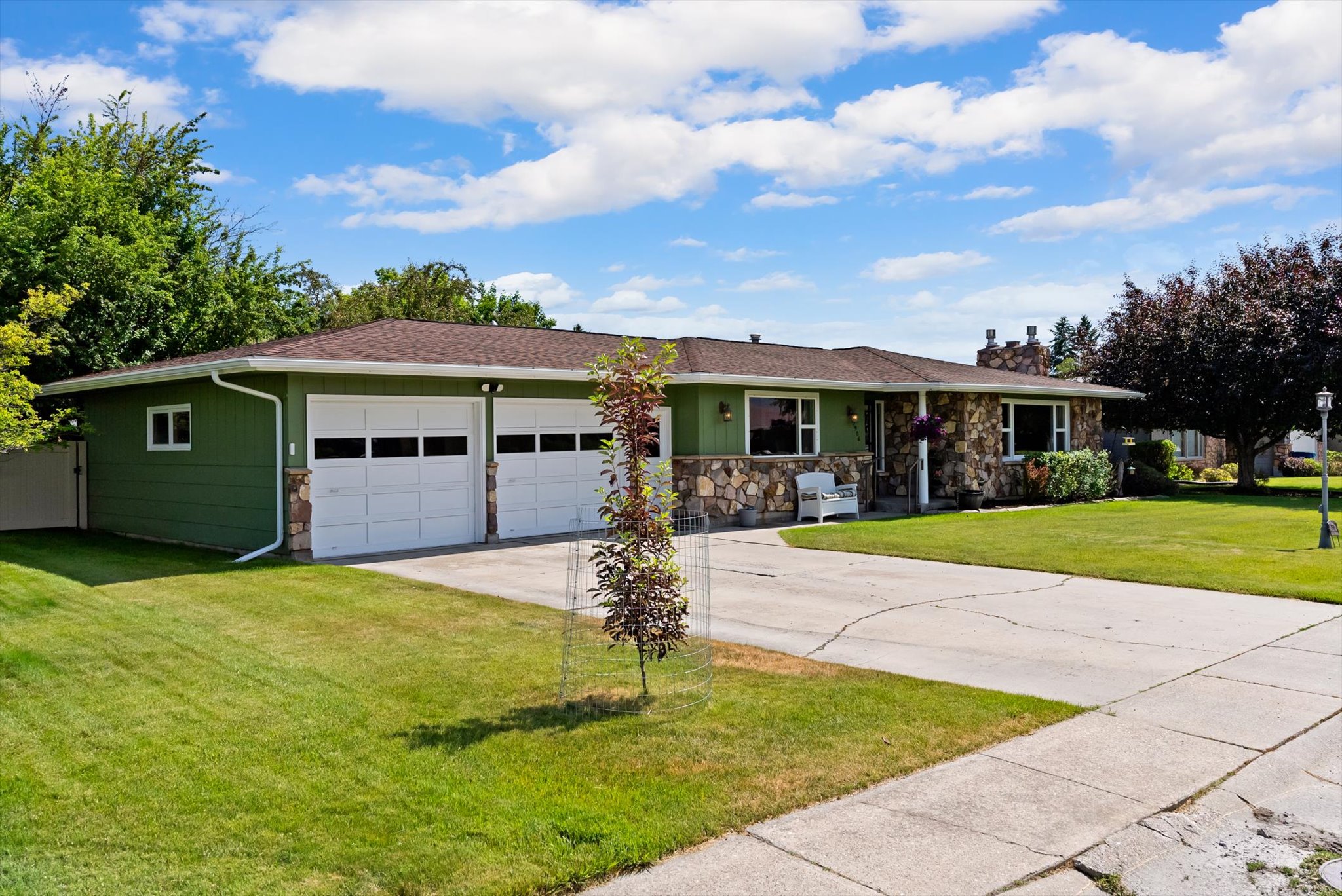 3906 Bellecrest Drive