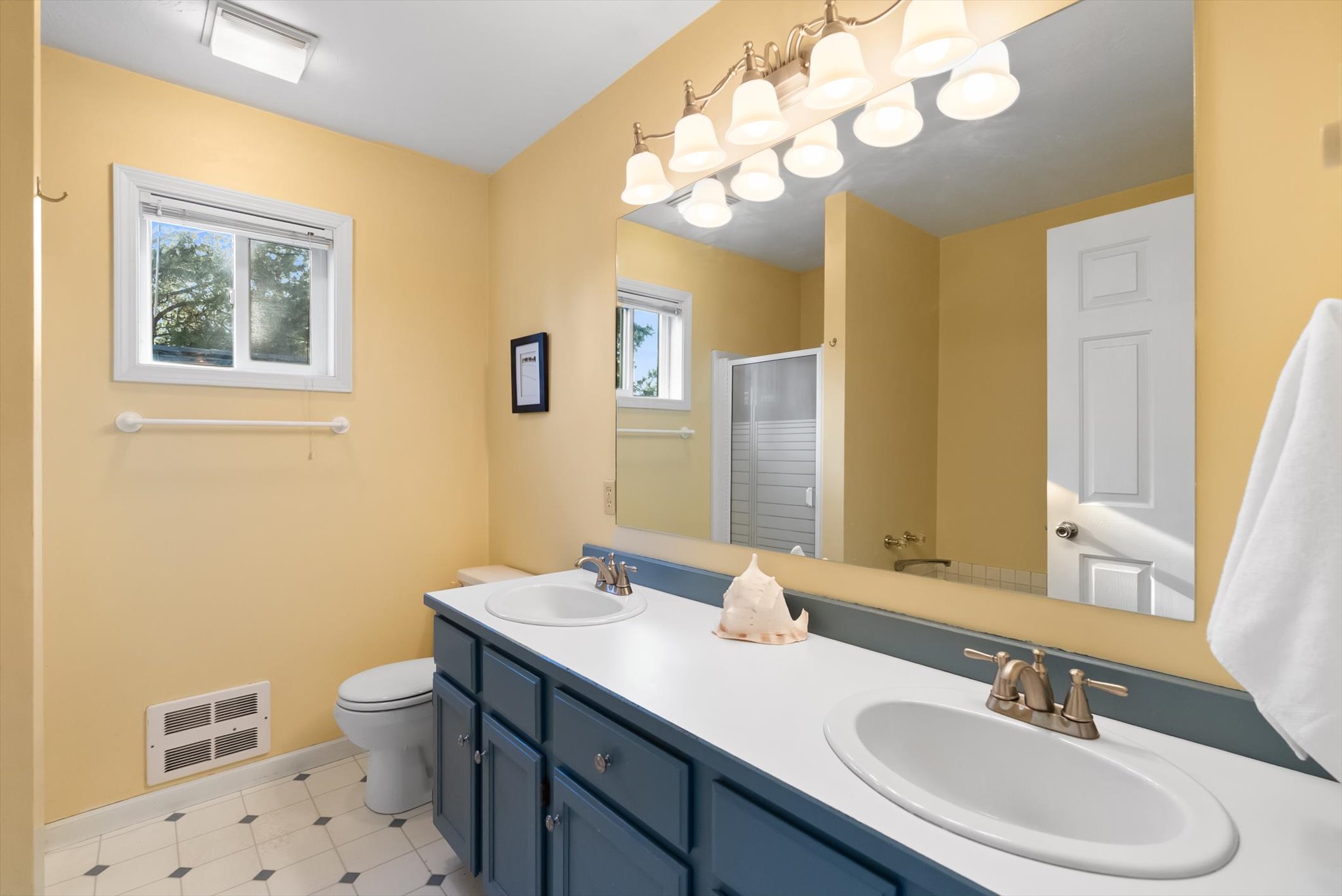 1254 Palisades Place