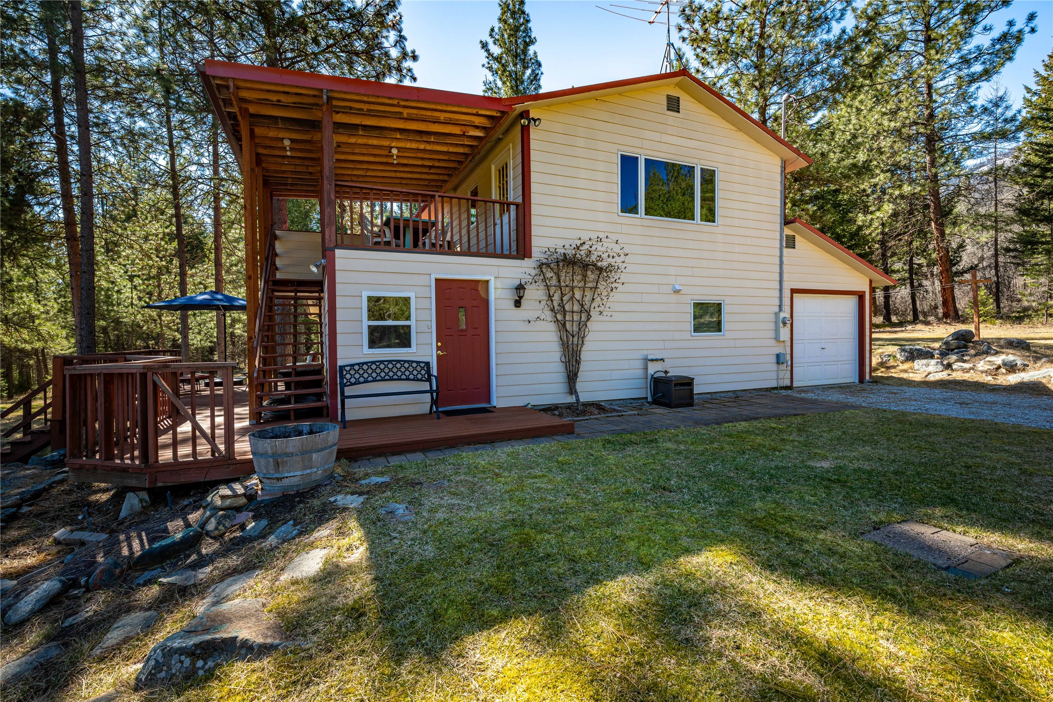5559 Deer Lane