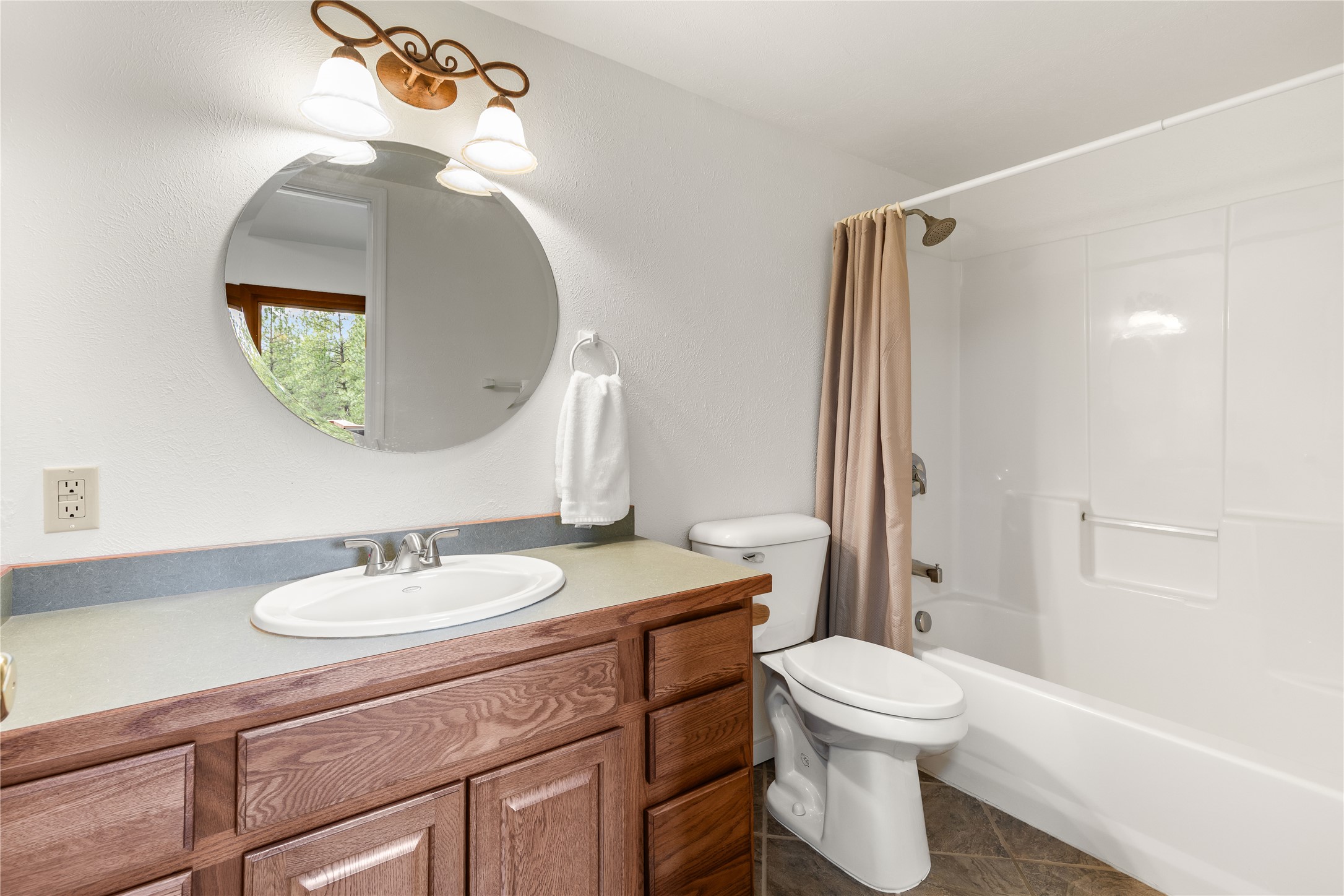 5559 Deer Lane