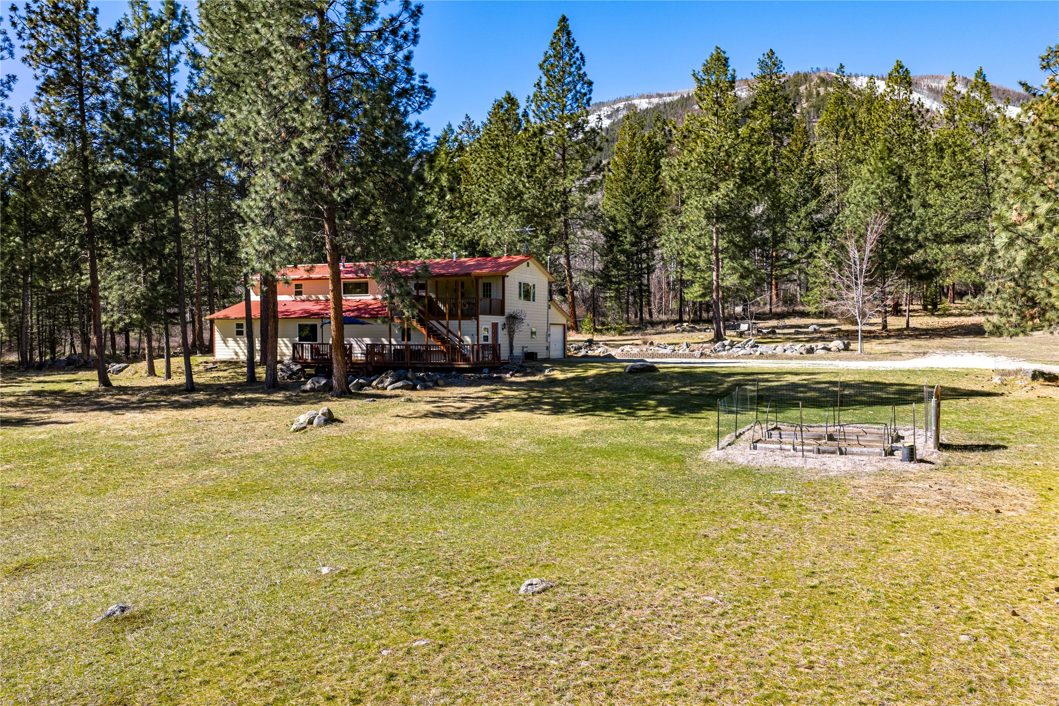 5559 Deer Lane