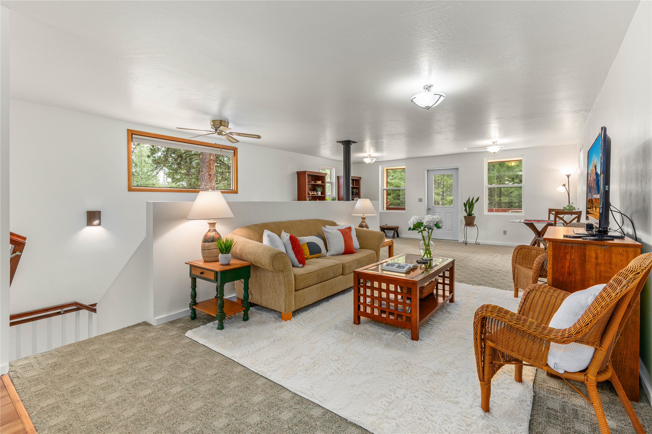 5559 Deer Lane