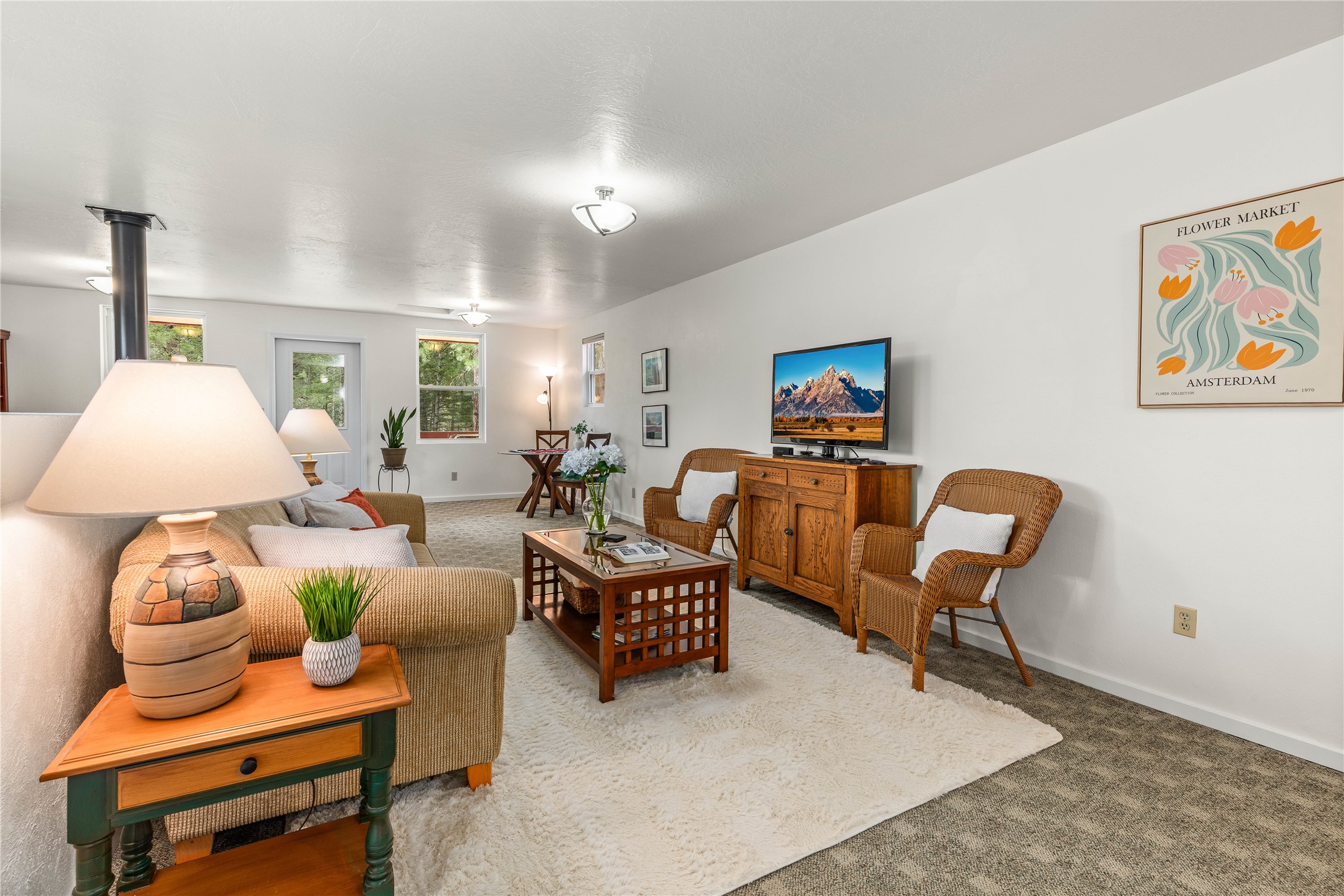 5559 Deer Lane