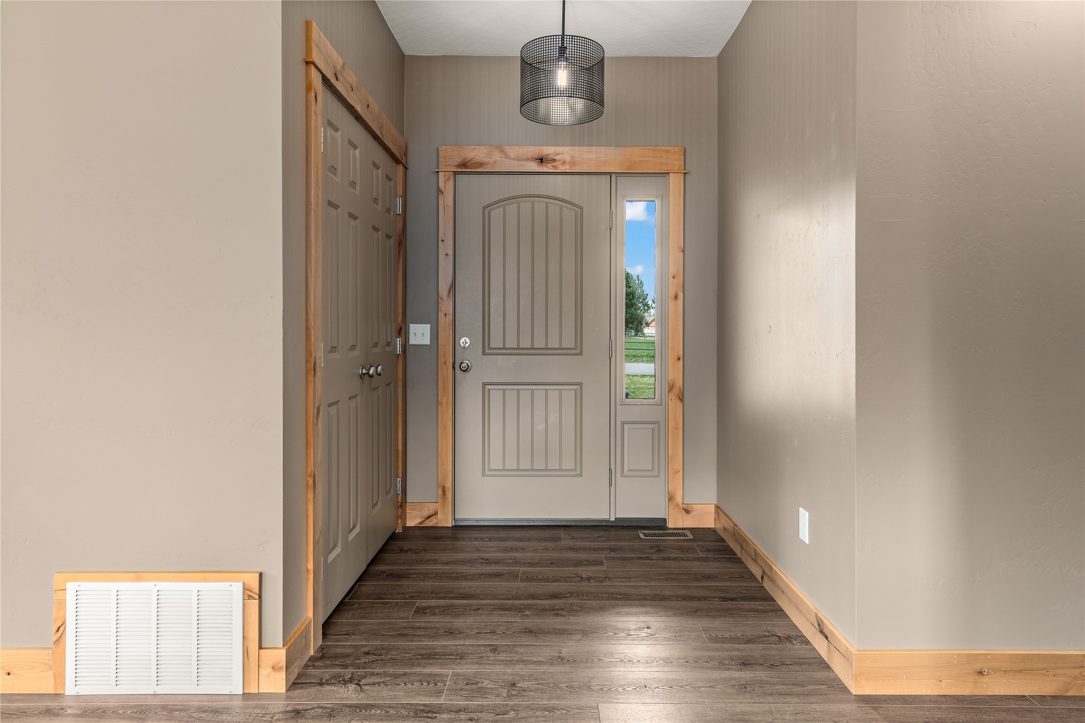277 Montterra Court