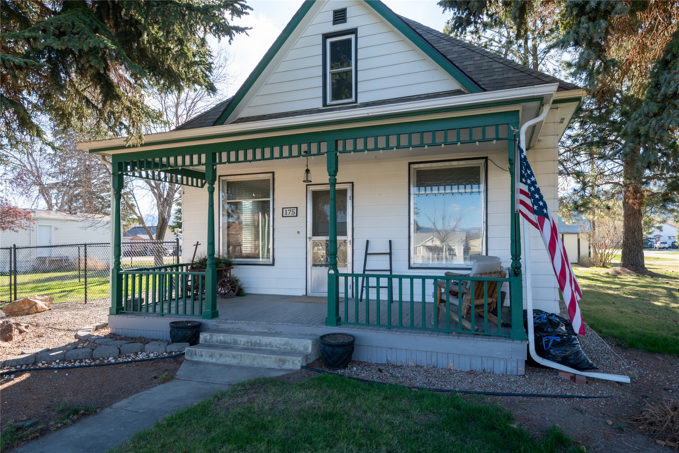 175 Martin Street N