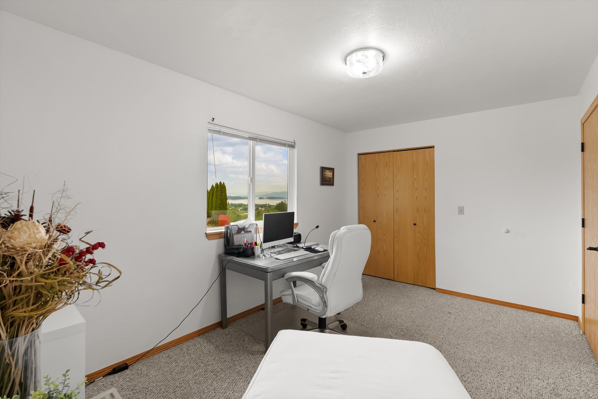 101 22nd Avenue W