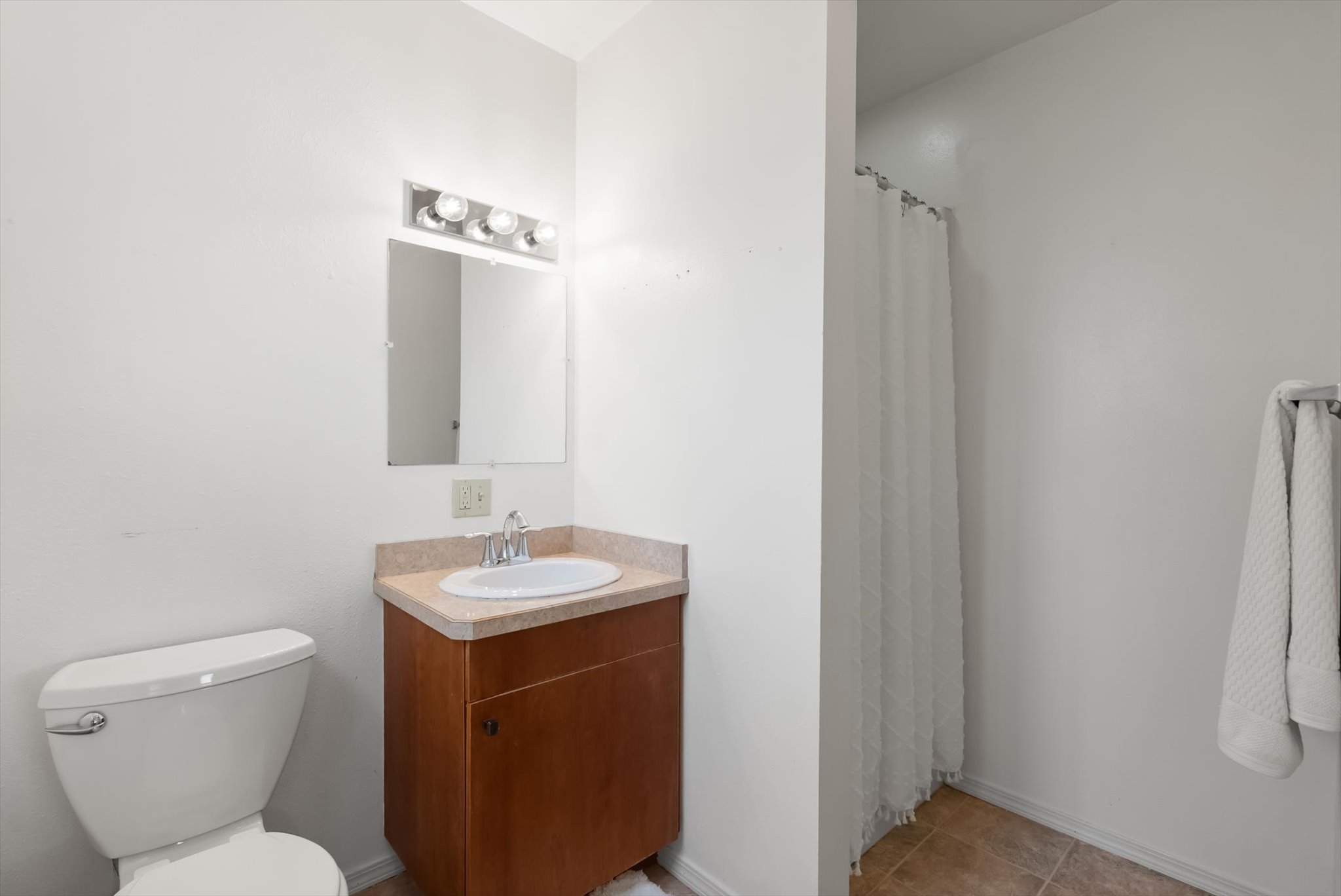 101 22nd Avenue W