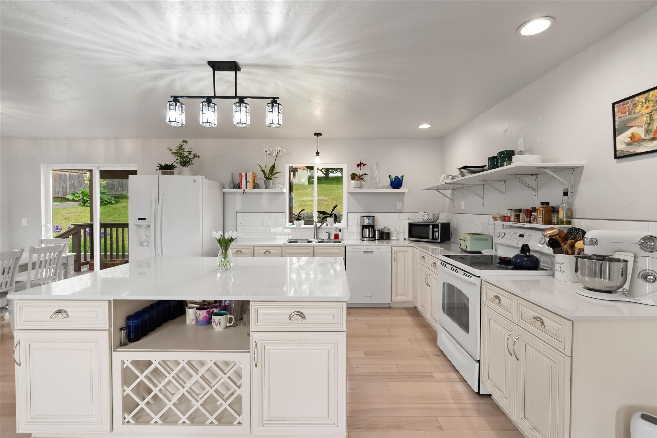 101 22nd Avenue W