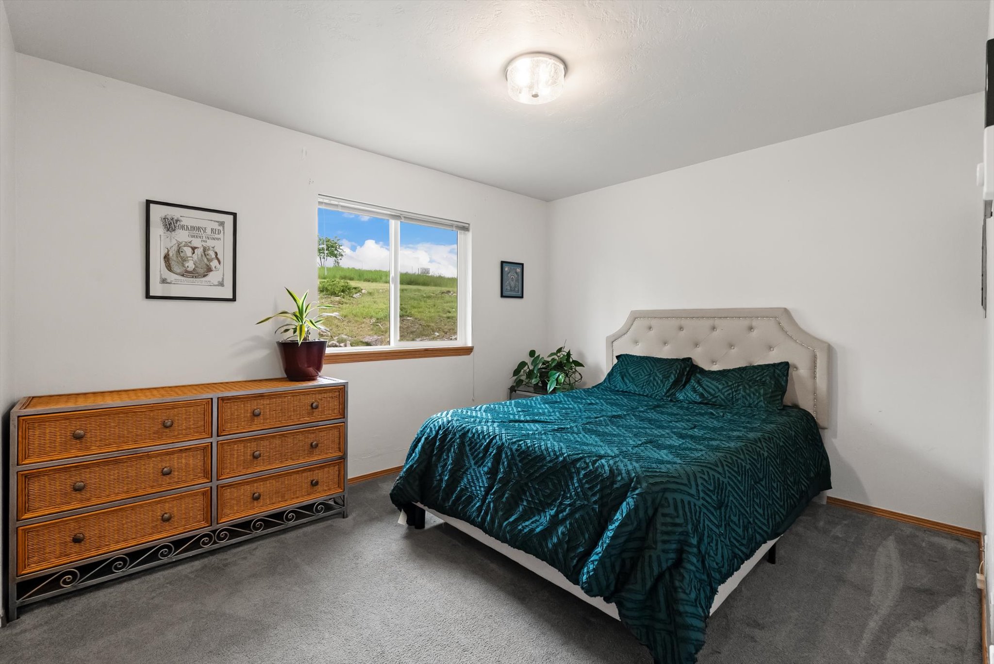 101 22nd Avenue W