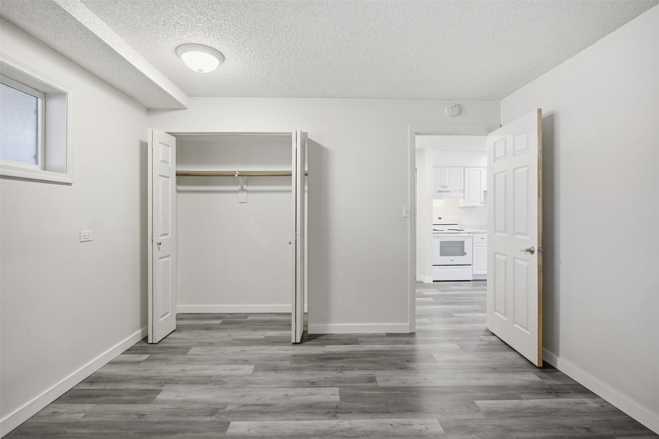130 W Kent Avenue