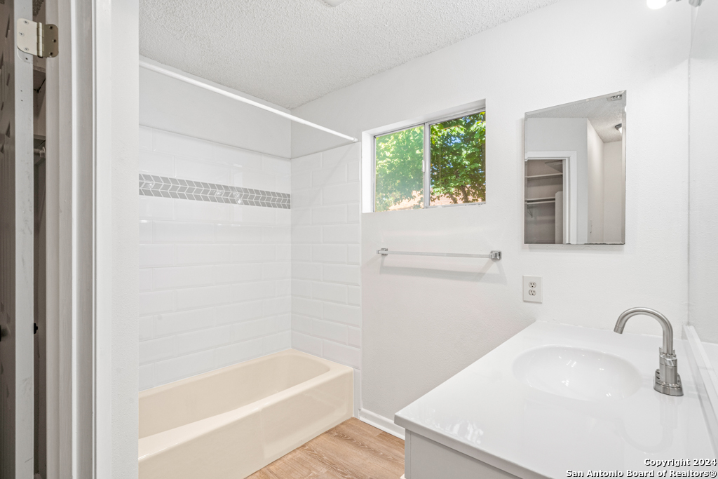 209 JEANETTE DR