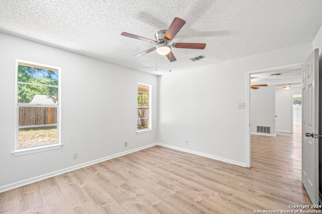 209 JEANETTE DR