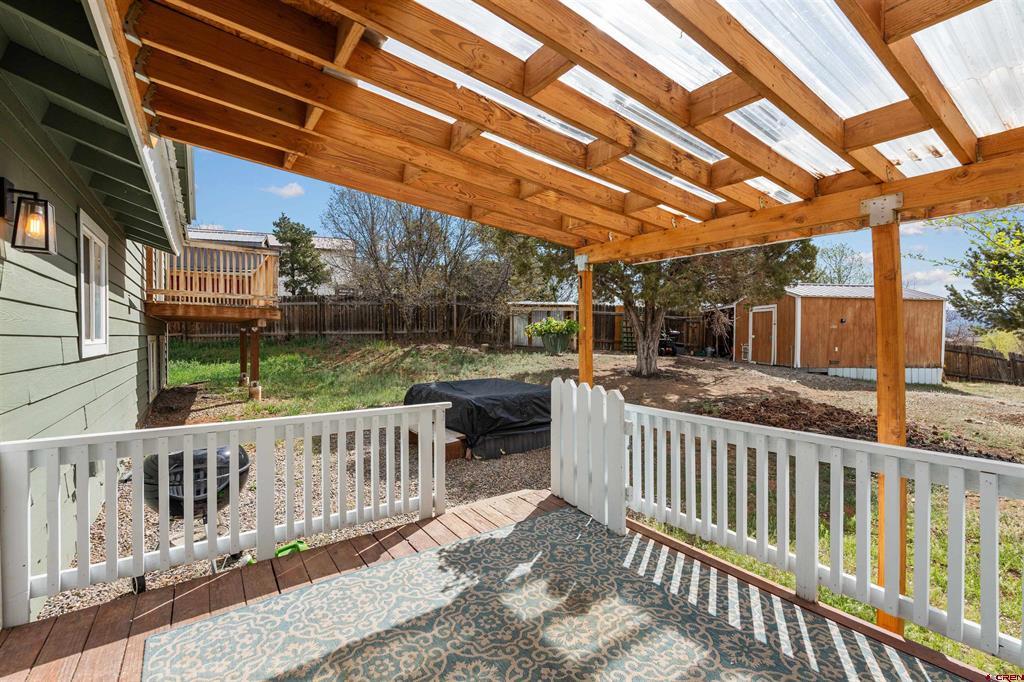 826 E Tamarack Drive