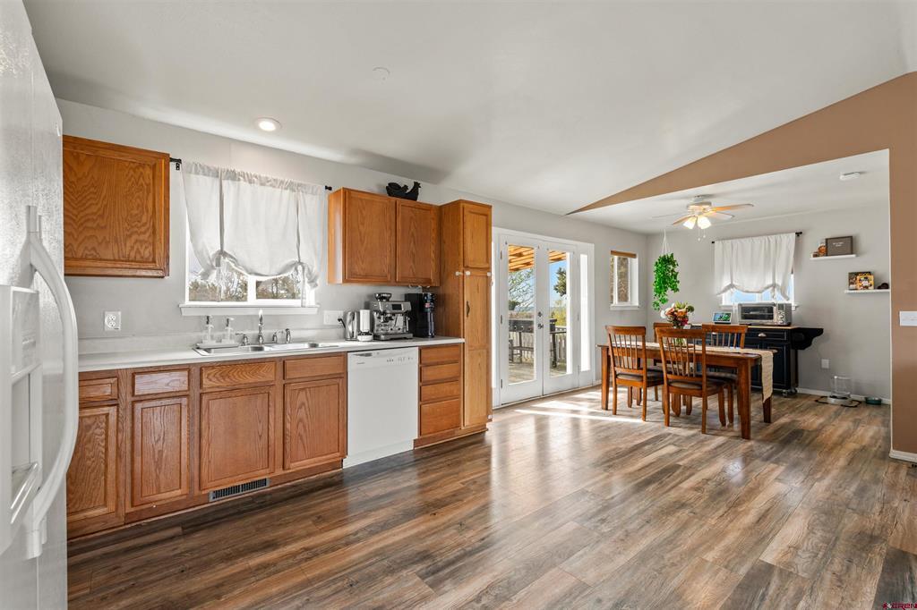 826 E Tamarack Drive