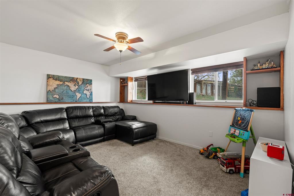 826 E Tamarack Drive