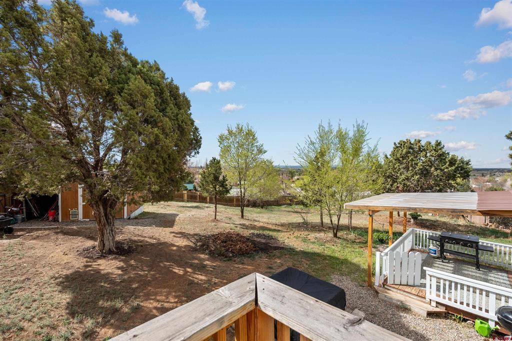826 E Tamarack Drive