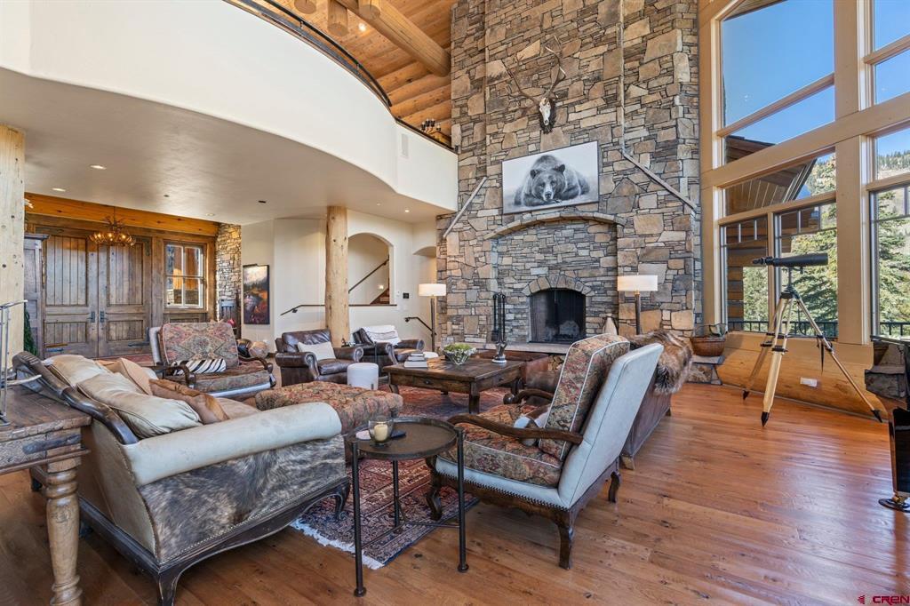 464 Pinnacle View Drive