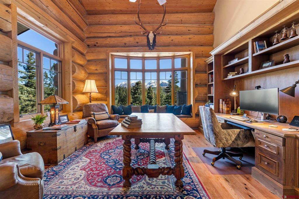 464 Pinnacle View Drive